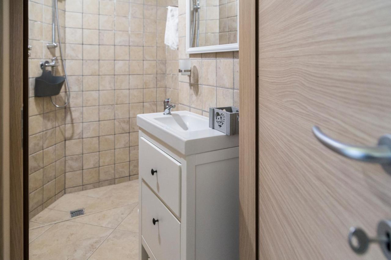 レッチェMesagnesi 6 - Loft Centro Storico Sitアパートメント エクステリア 写真
