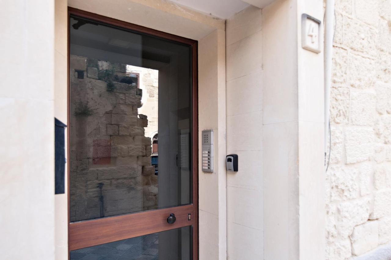 レッチェMesagnesi 6 - Loft Centro Storico Sitアパートメント エクステリア 写真